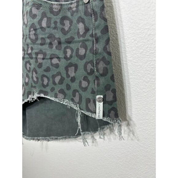 One Teaspoon Free People Green Leopard Night Crawler Trucker Jean Shorts 24P - Picture 4 of 6